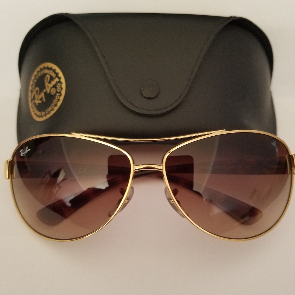Rayban Aviators Gold and Tortoise frame